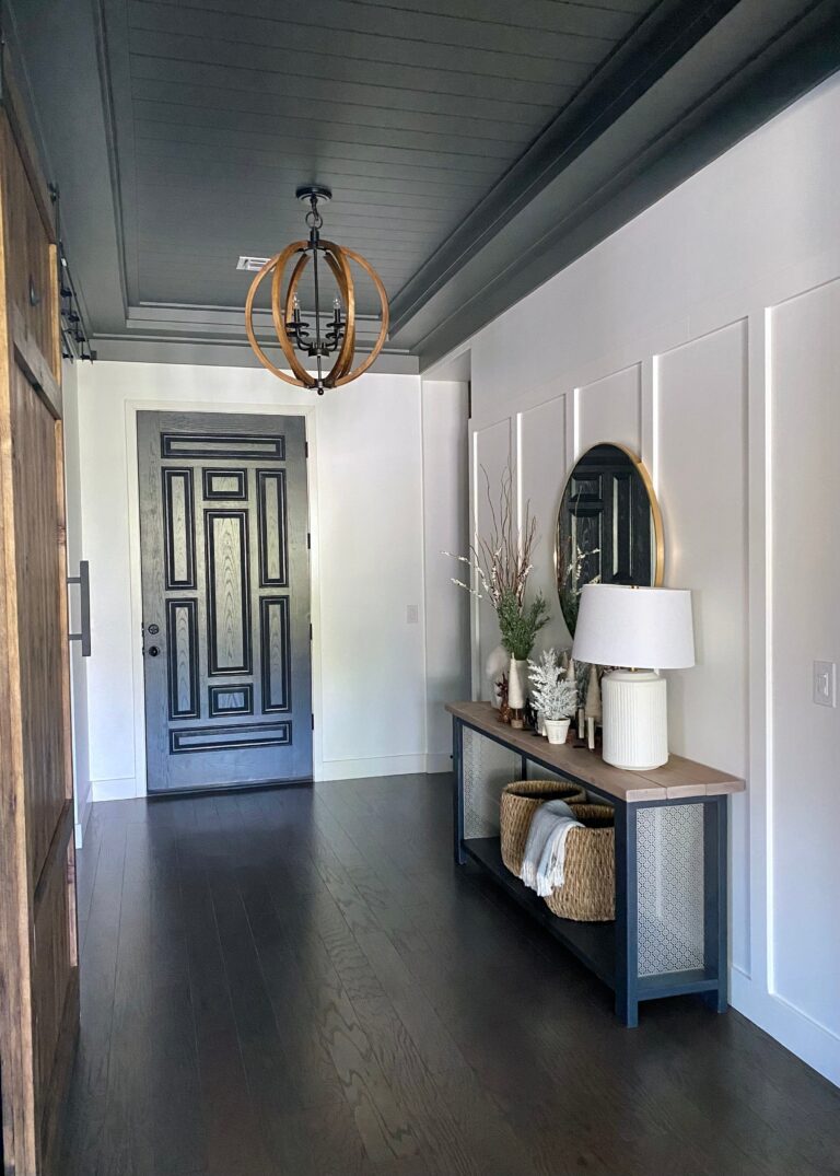 Painting a Shiplap Tray Ceiling in the Entry